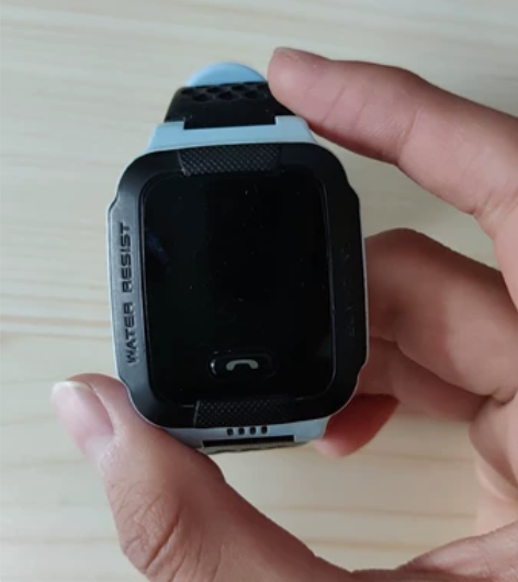 小天才手表y03 突然在柜子里翻到了 一直...