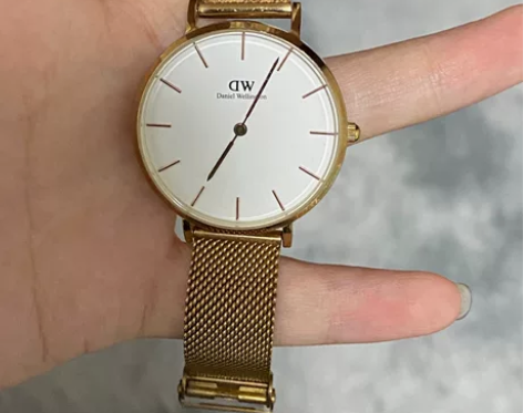 dw手表购入1200? 女 保真无盒 下单...