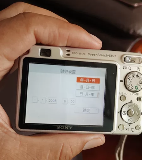 索尼数码相机,能开机显示,像头打不开,不知...