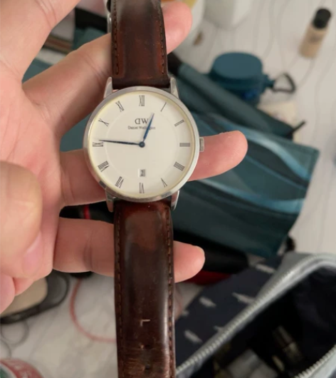出dw手表,带了2年了,低价出. 感兴趣的...