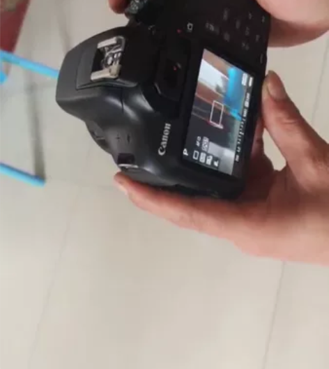 佳能EOS1300D 单反相机 ，成色崭新...