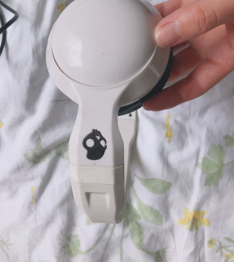 骷髅头耳麦 8成新 感兴趣的话点“我想要”...