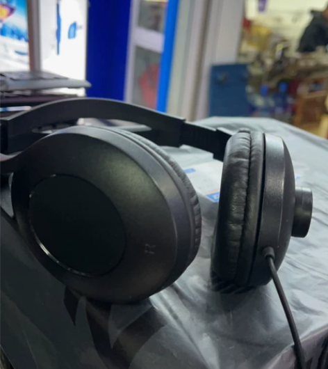 漫步者头戴式耳机，两根线的，耳机和麦克风都...