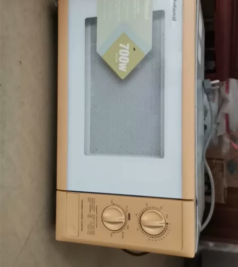松下日本原装微波炉。自取700w。售出不退...