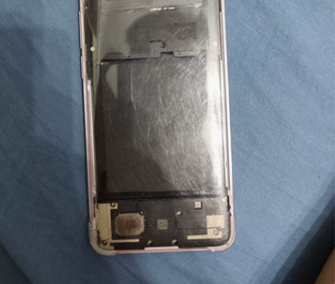魅族17， 购买一个月都是用来打游戏， 屏...