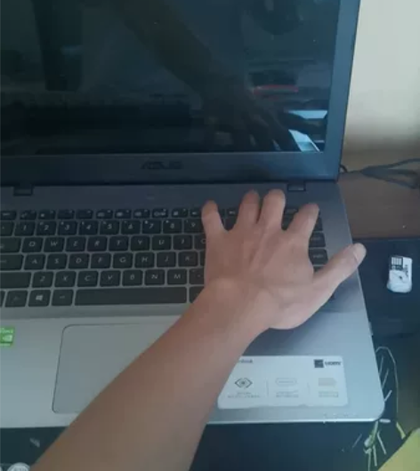 华硕vivobook a480笔记本电脑，...