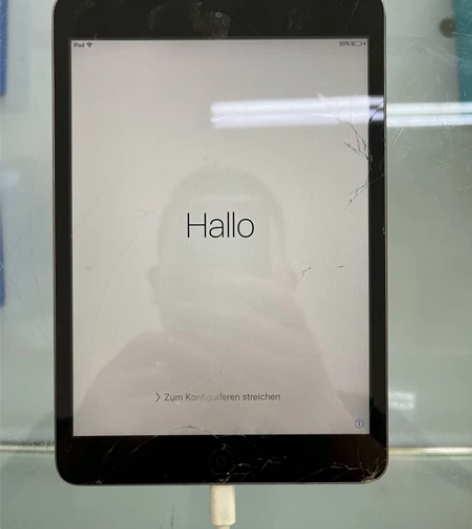 苹果Ipad mini 外屏坏，有账号不要...