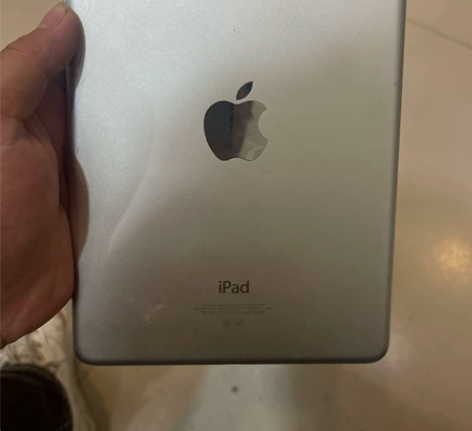 iPad mini1 内存小开不了机 屏幕...