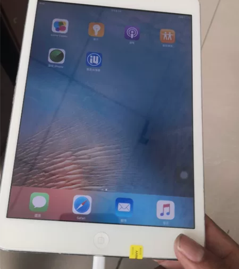 ipad mini1 16g 四角有磕碰 ...