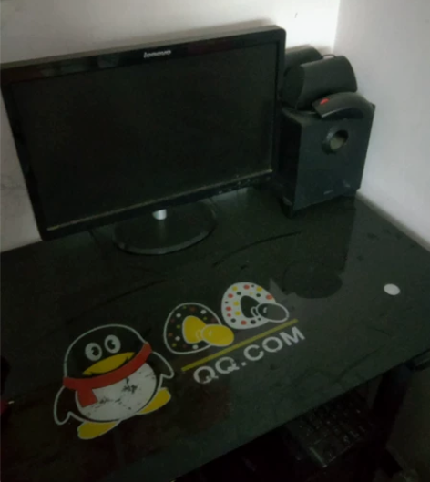 联想台式电脑一套！小音响键盘啥的都有！就是...