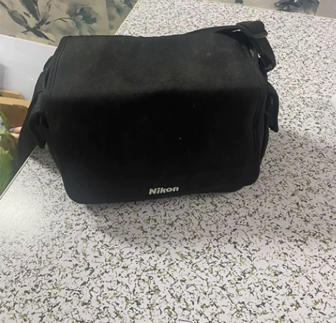 尼康单反出，包邮，低价出售，不仪价 感兴趣...