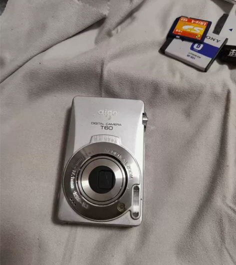 爱国者t60 ，800万像素，3倍变焦，全...