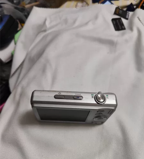 爱国者t1068，1000万像素，3倍变焦...