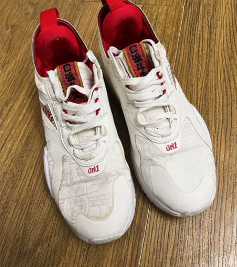 李宁9成新 运动鞋 日进斗金 红白色 38...