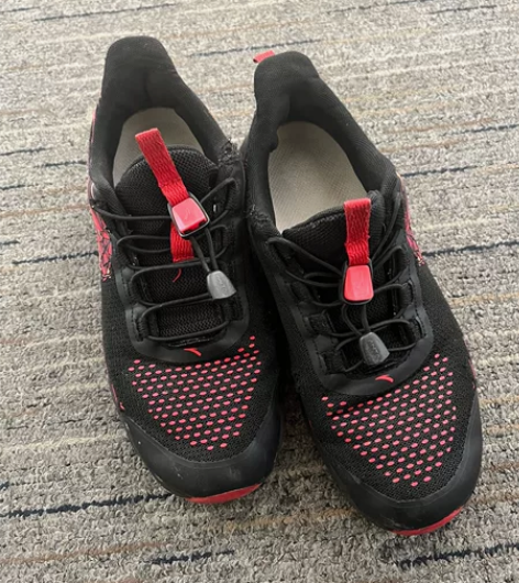 安踏男童鞋，挺新的，专柜购入，50非偏远包...