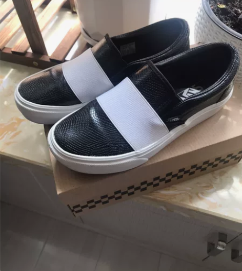 VANS黑色皮面休闲鞋，买来穿过几次， 3...