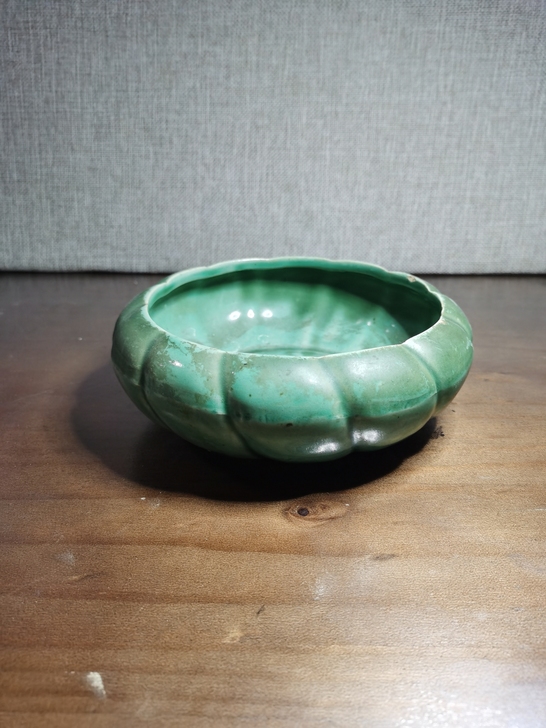 文房珍品，瓜楞型文房绿釉笔洗