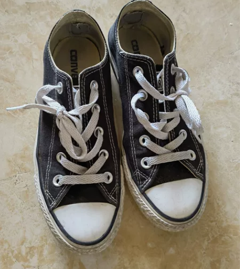 匡威低帮帆布鞋 购于商场专柜  新旧如图
