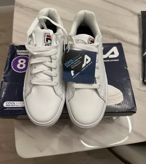 FILA小白鞋 全新 38码 感兴趣的话点...