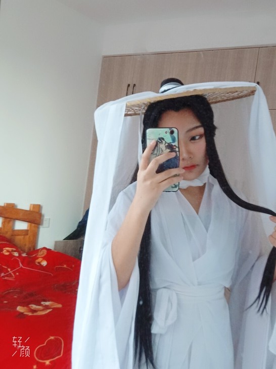 谢怜c服，m码的，假发水墨家的已卖