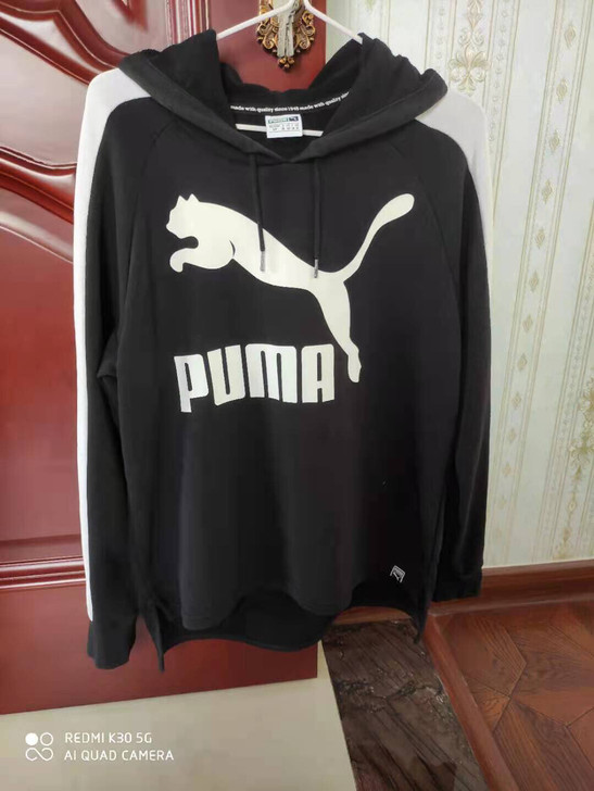 PUMA 彪马卫衣带帽，有穿过痕迹，便宜出...