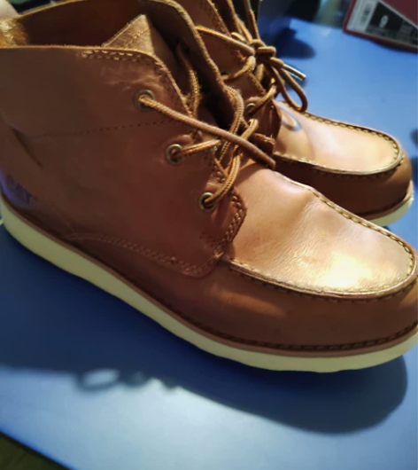 Cat卡特工装靴，纯牛皮，发泡大底，商品可...
