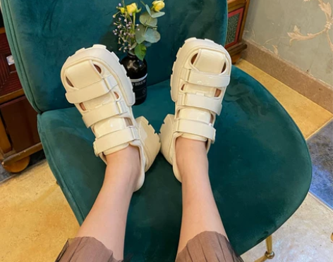 2021夏季新款复古厚底魔术贴凉鞋女松糕方...