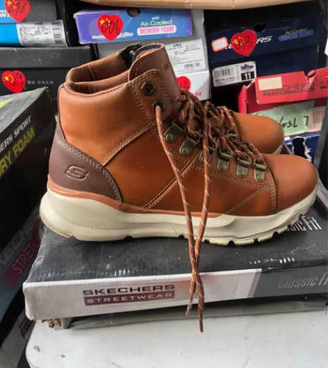 A704，尺码40   内长255   正...