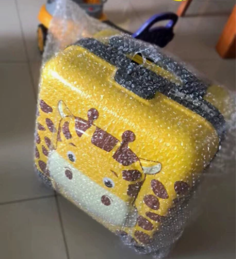 母婴店不开了，处理一批儿童行李箱，实实在在...