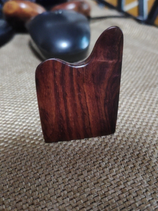 海黄老料紫油梨笔架，小物件料子比较老外表紫...