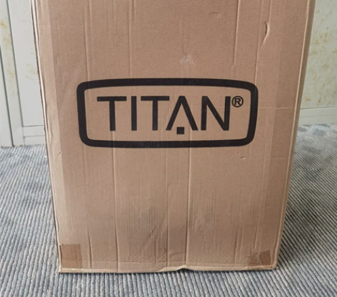 德国TITAN行李箱正品，全新未拆封，有需...