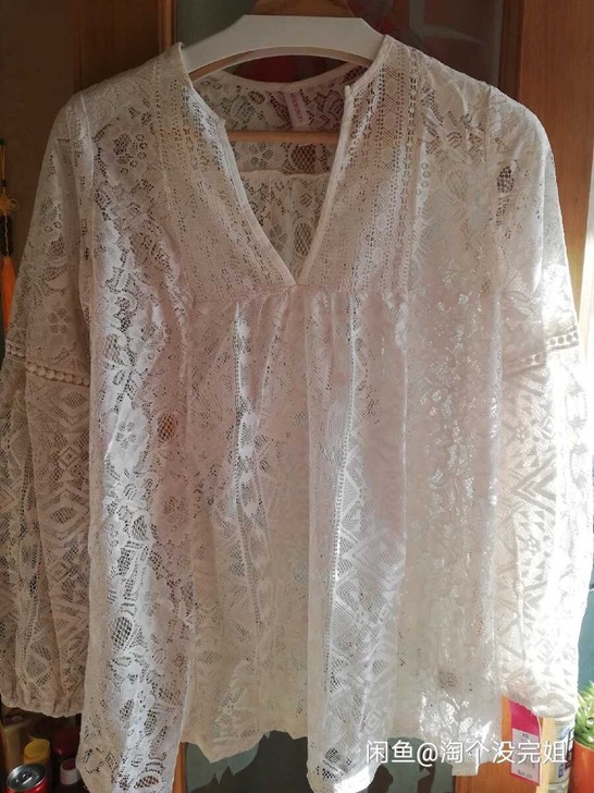 全新V领白色蕾丝衫欧洲单!实体店不做了剩几...