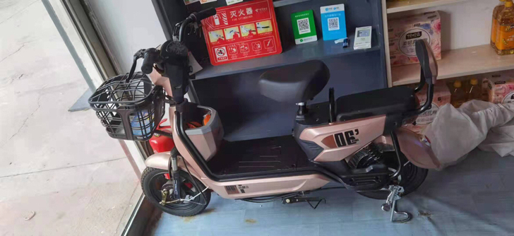 电动车，1599买的，今年夏天买的，买回来...
