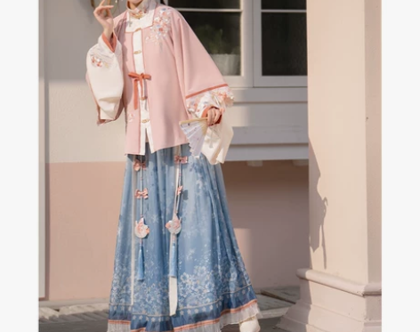 云藏月绣樱花未央立领琵琶袖方领半袖明制汉服...