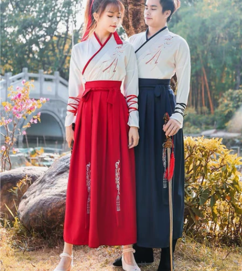 女款汉服，图一6套，图二5图套，全新没穿过...