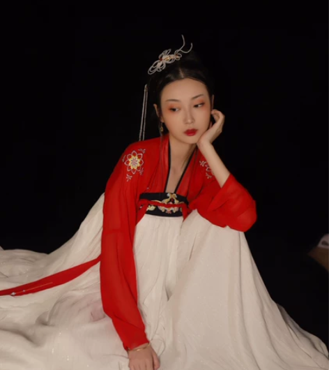 正版汉服出租 忘记哪家的了,反正正品。汉...