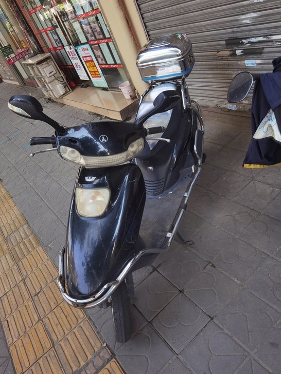 五羊72伏电动车，电池使用一年，现时可跑5...