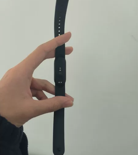 小米手环6普通版 有擦伤带原装充电器,包装
