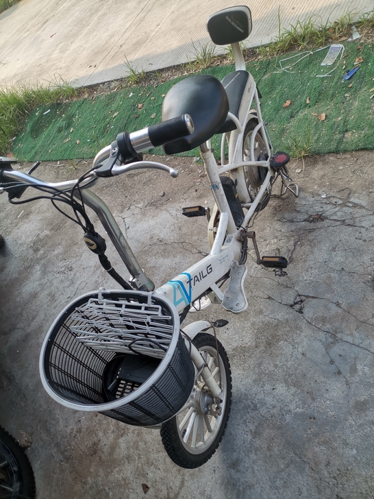 台铃48伏14安锂电电动车，八一成新，满电...