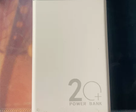 1万mAh 充电宝 感兴趣的话点“我想要”...