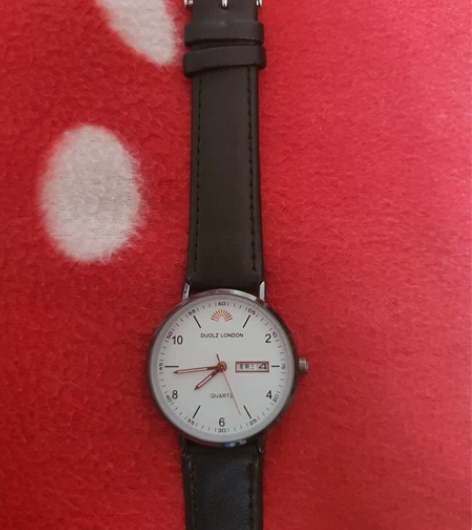 自用女装手表一块，成色99新，走时精准，无...