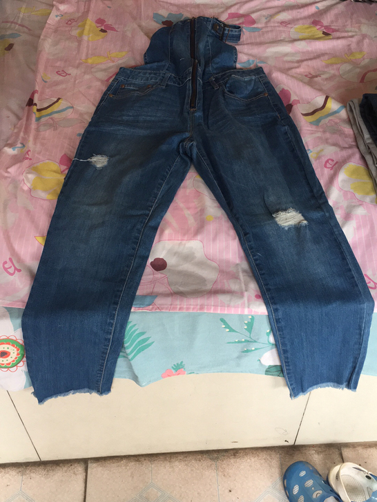 全新背带牛仔裤,20一条,2条包邮