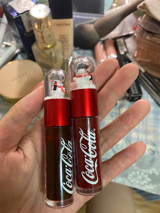 菲诗小铺 唇釉！很可爱的圣诞限定！送！不卖...