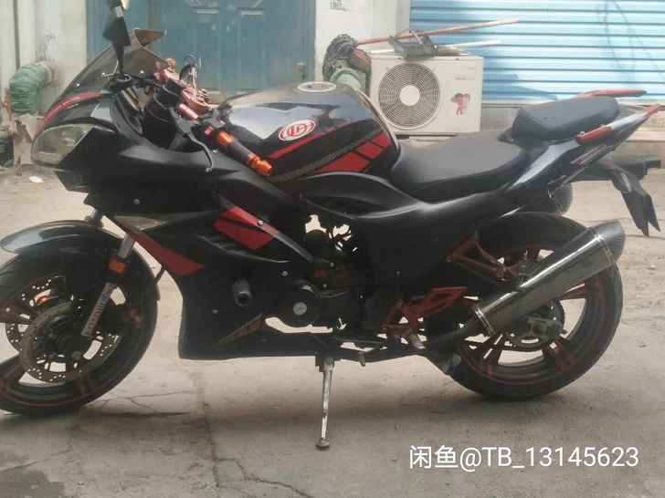 8层新，150，地平线，儿子喜欢，买完就没...