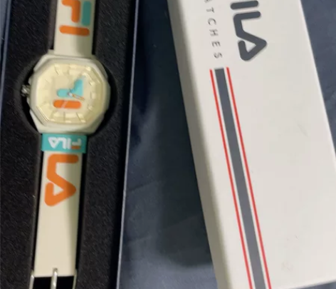 斐乐手表 得物419  博主闲置低价转卖 ...