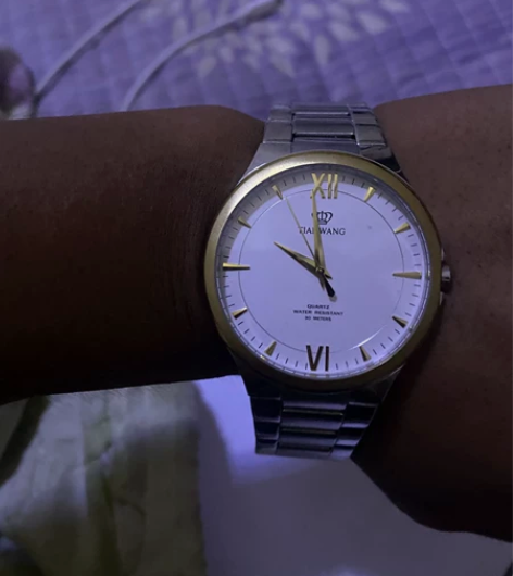 天王手表  实体店买的  没带过几次  卡...