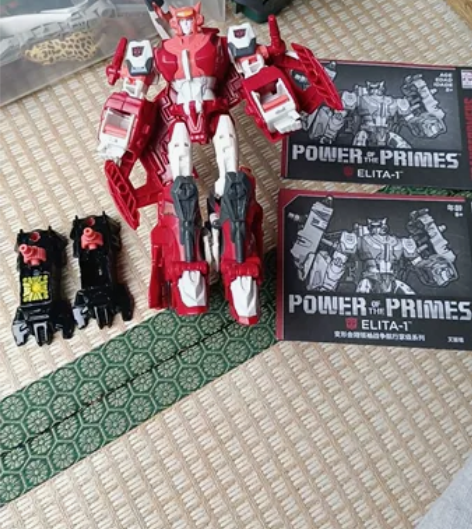 孩之宝变形金刚天元神力 艾丽塔(3C行货）...