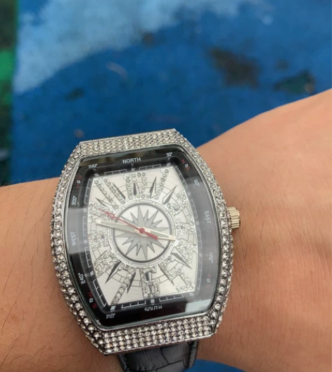 意卡伊男士手表，刚买回来戴了两天，550元...