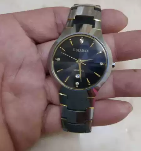 好表又来了，本人闲置一块日本进口钨钢石英表...