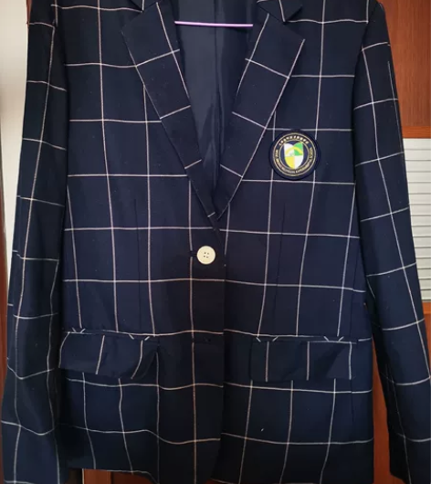 金桥校服，春秋正装，一件130、一件160...